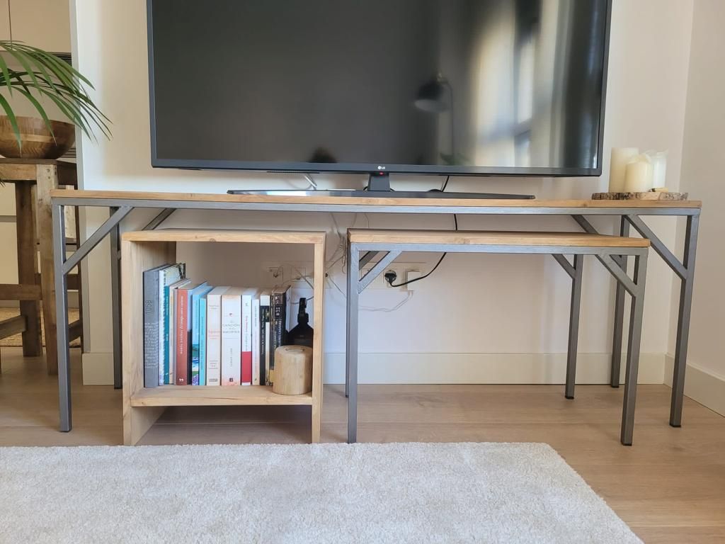 mesas de metal y madera para la tele y el café
